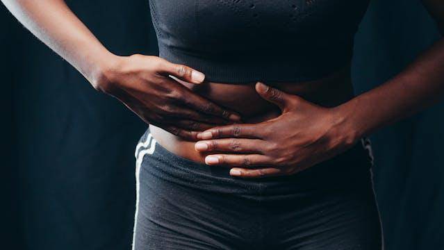 7 Cara Mengatasi Perut Nyeri setelah Olahraga