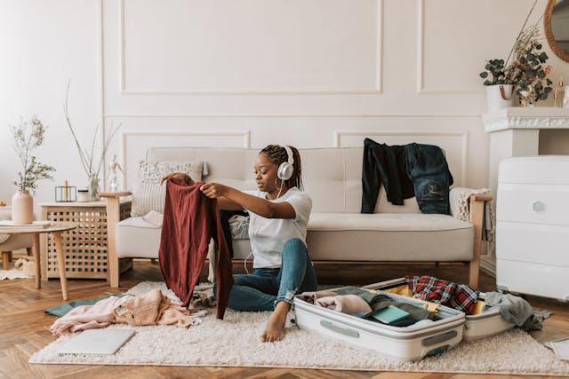 5 Alasan Kenapa Cewek Bawa Lebih Banyak Barang saat Travelling