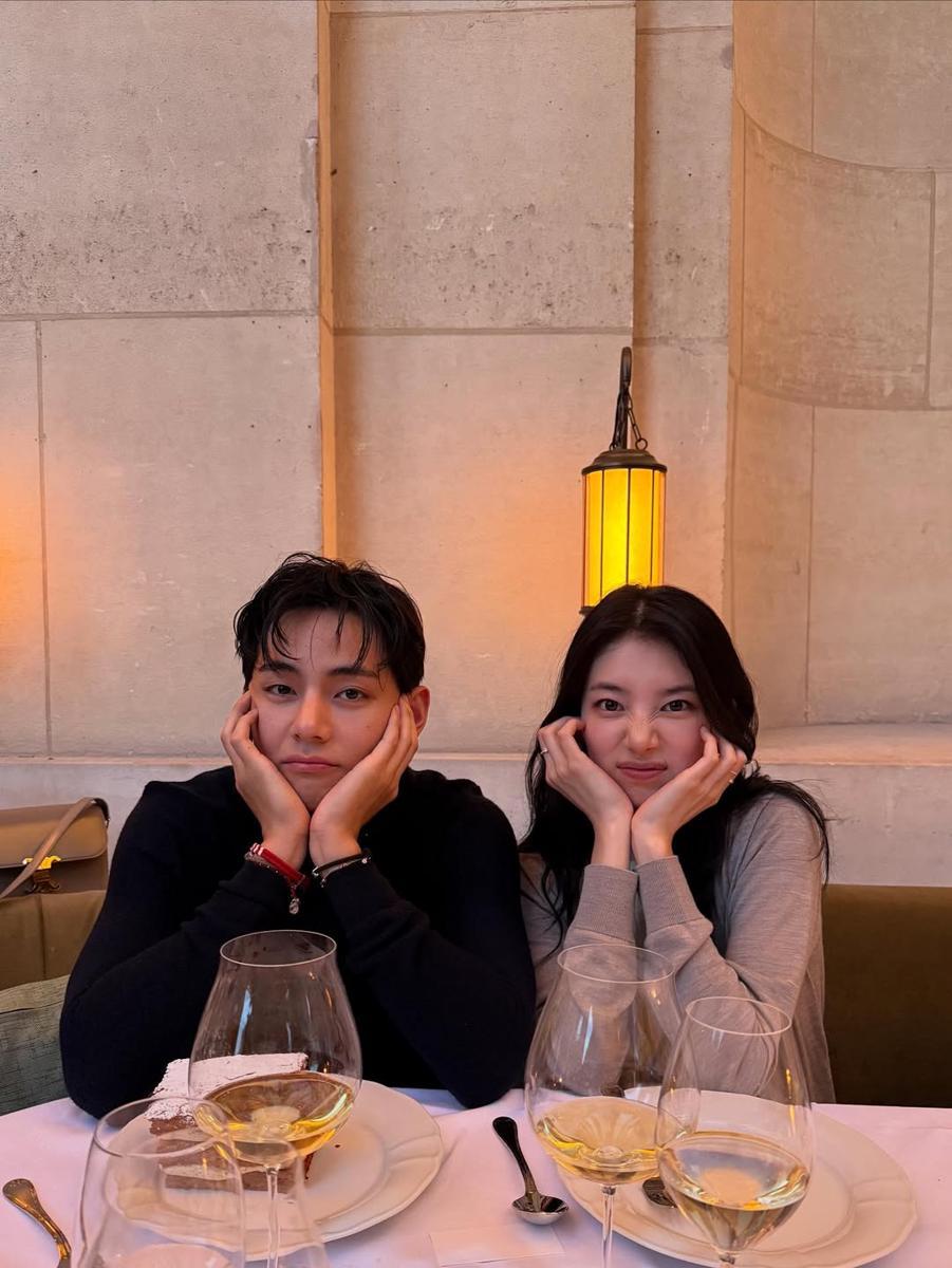 potret V BTS, Suzy, dan Park Bo Gum di Paris 