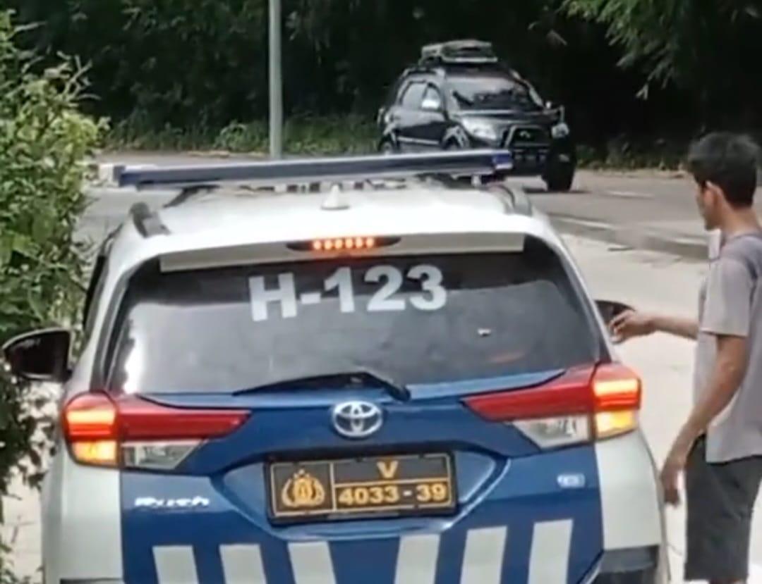 Viral Oknum Polisi di Prabumulih Diduga Lakukan Pungli ke Sopir Truk