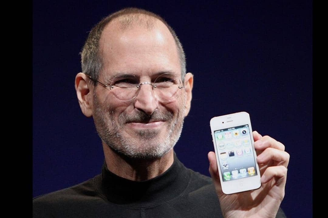 Apple Genap 50 Tahun, Tim Cook Janjikan Masa Depan Berbasis AI