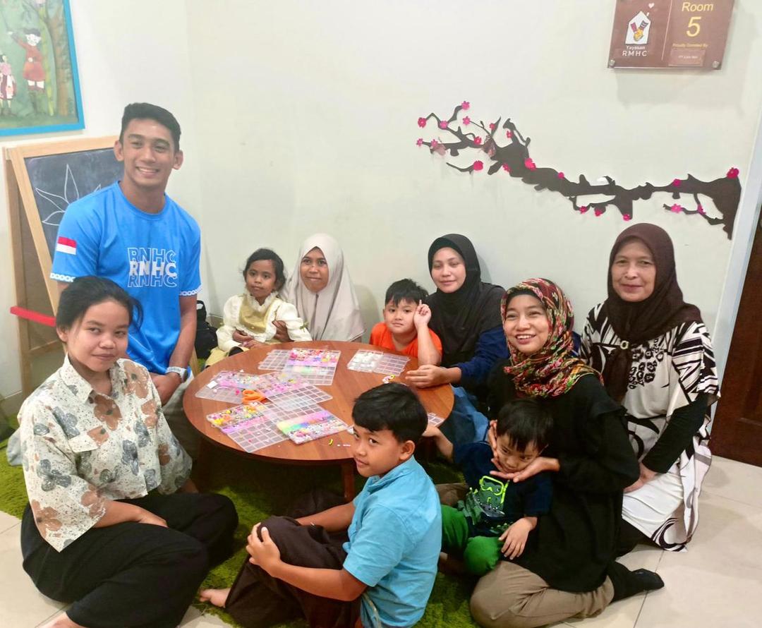 Runners bersama Keluarga Pasien RMHC.jpeg