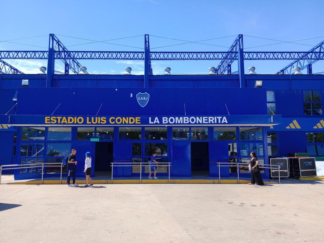 potret tampak luar kandang Boca Juniors.jpg