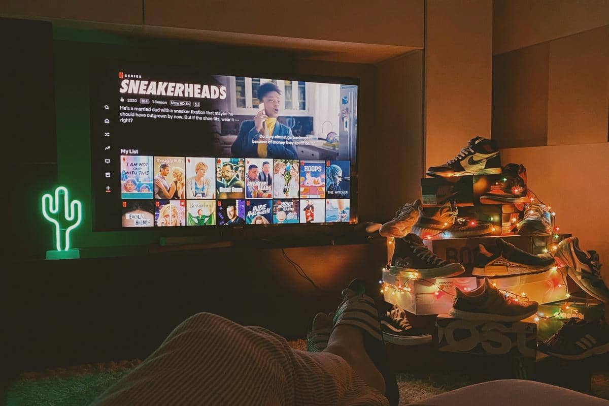ilustrasi layar TV (unsplash.com/Alin Surdu) 