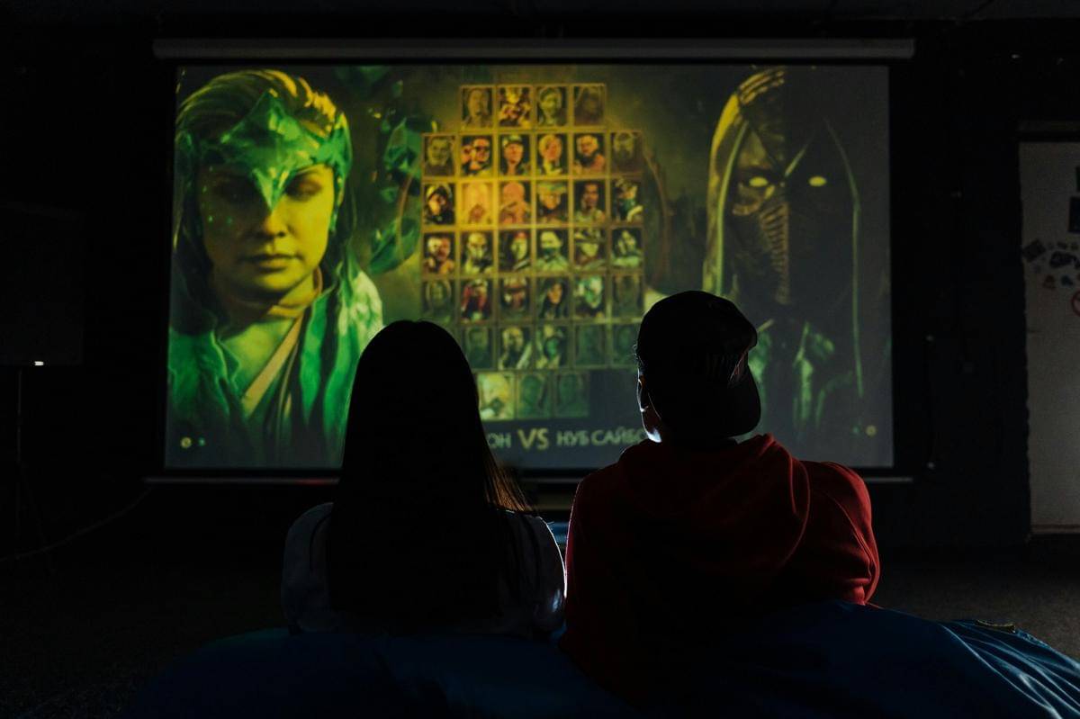 ilustrasi menonton film