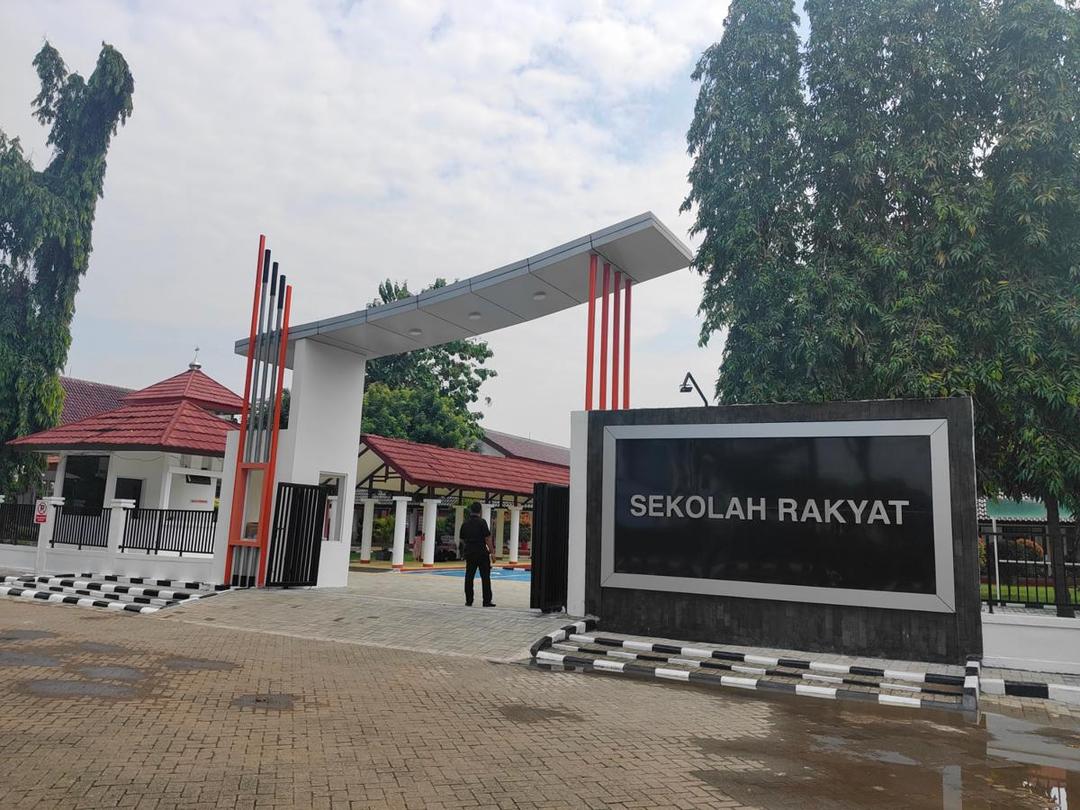 Perbedaan Sekolah Rakyat dengan Sekolah Reguler