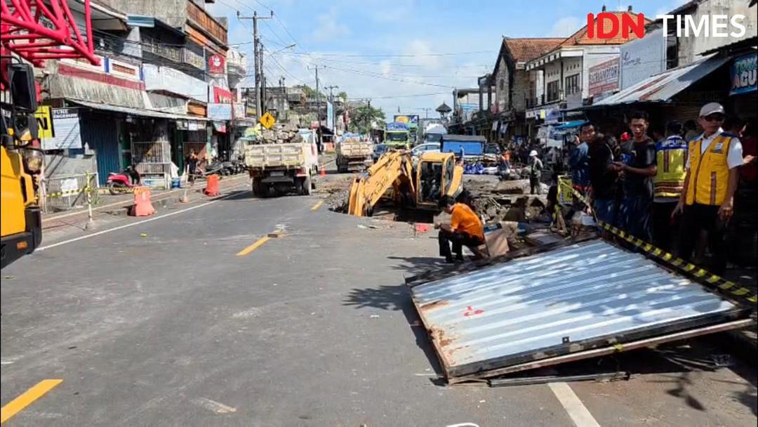 Disinggung Perawatan Jalan, Koster: Bawahnya Bolong Gak Bisa Dilihat