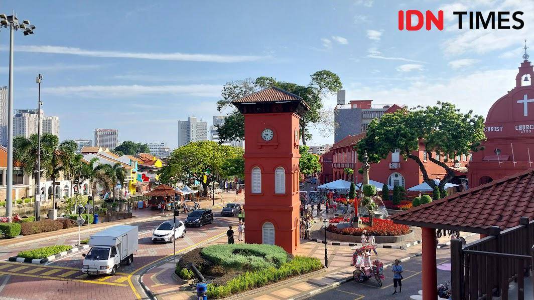 Potret Kompleks Bangunan Merah di Melaka, Malaysia (IDN Times/Fasrinisyah Suryaningtyas)