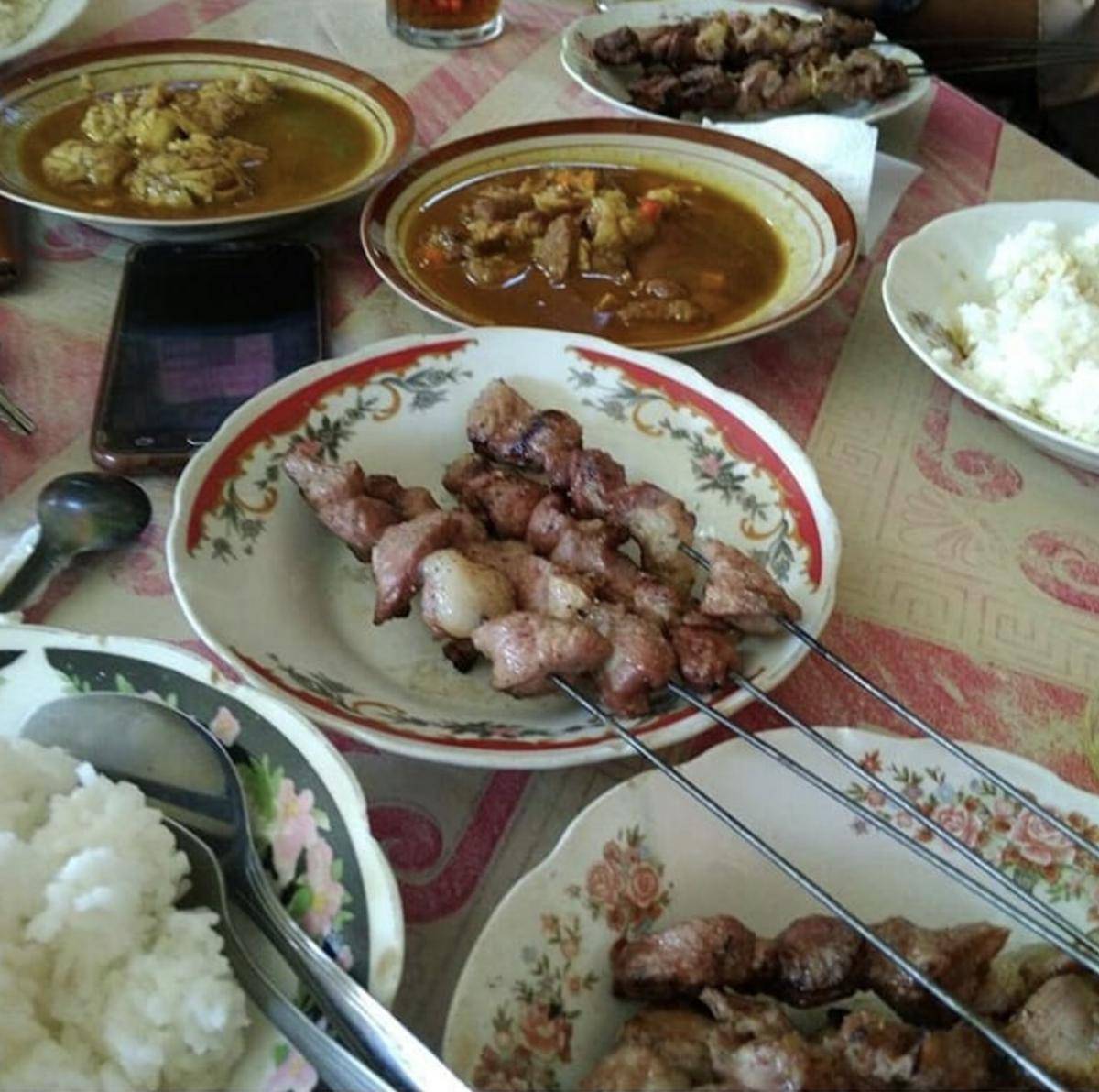 Sate Kambing Pak Untung