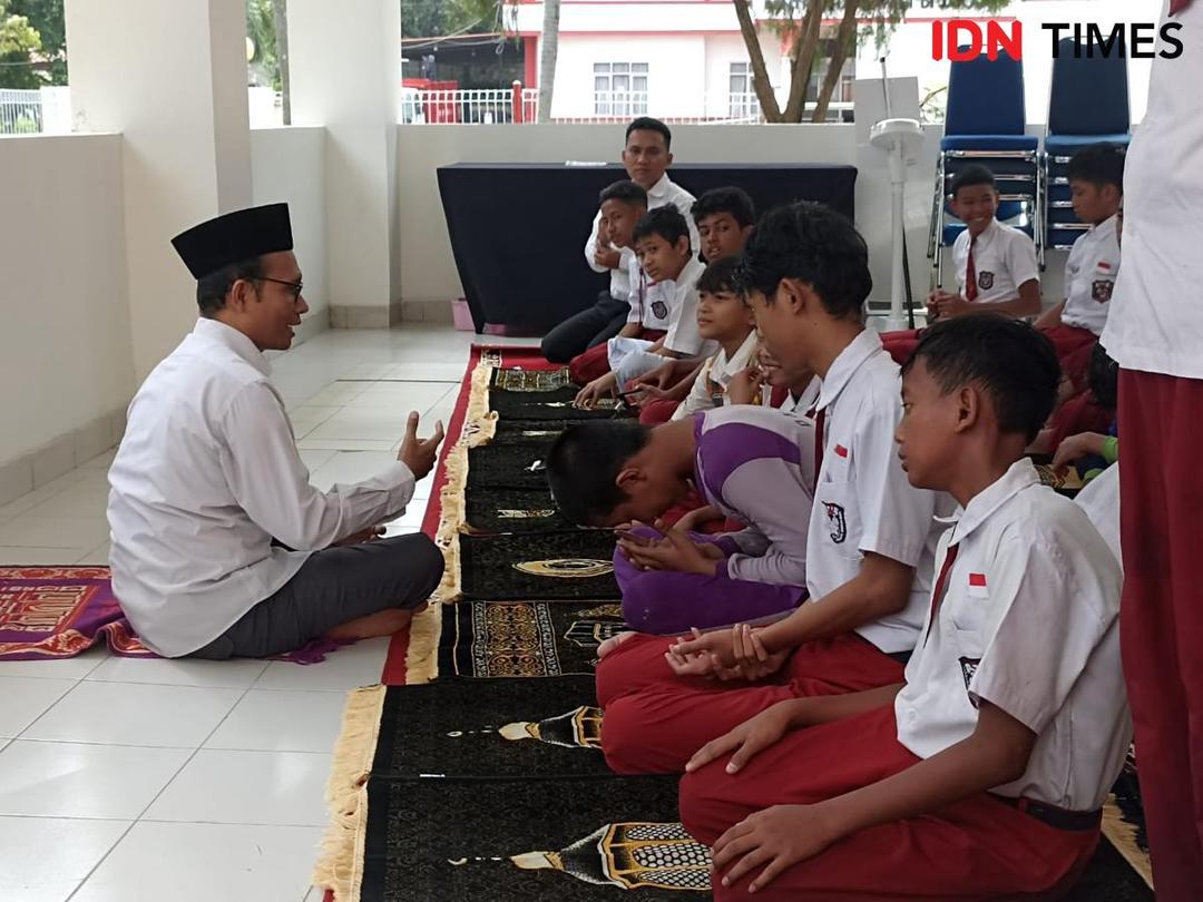 sekolah rakyat tidak hanya berfokus pada pendidikan formal