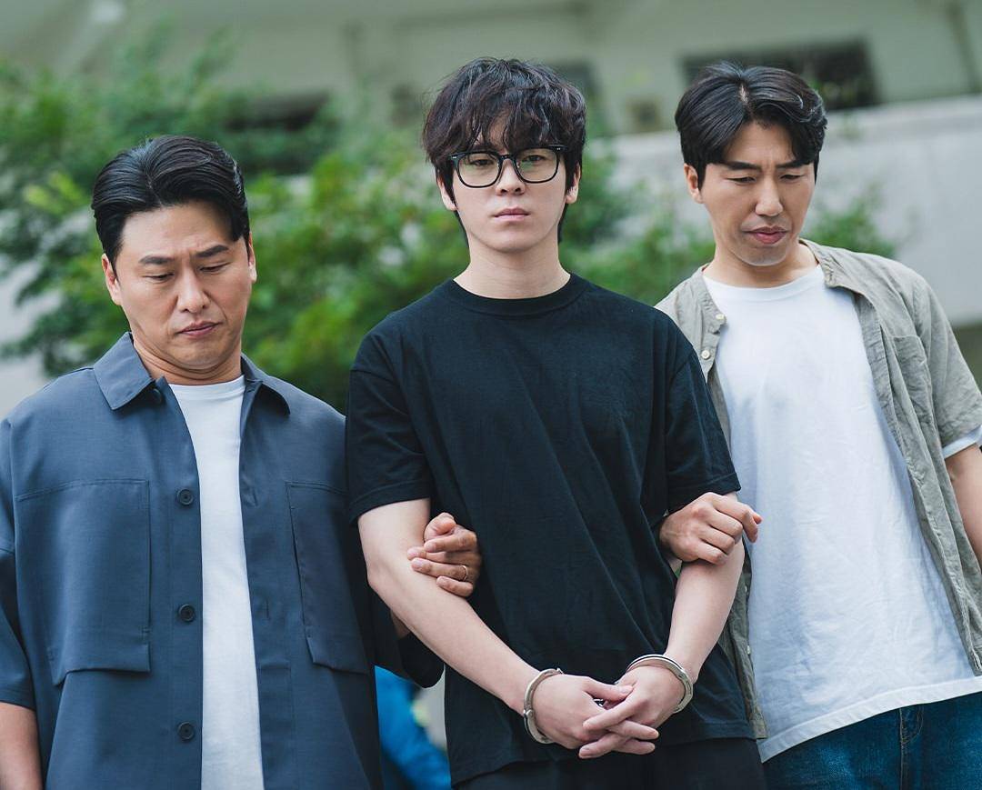 still cut drama Korea Salon de Holmes (instagram.com/channel.ena.d)
