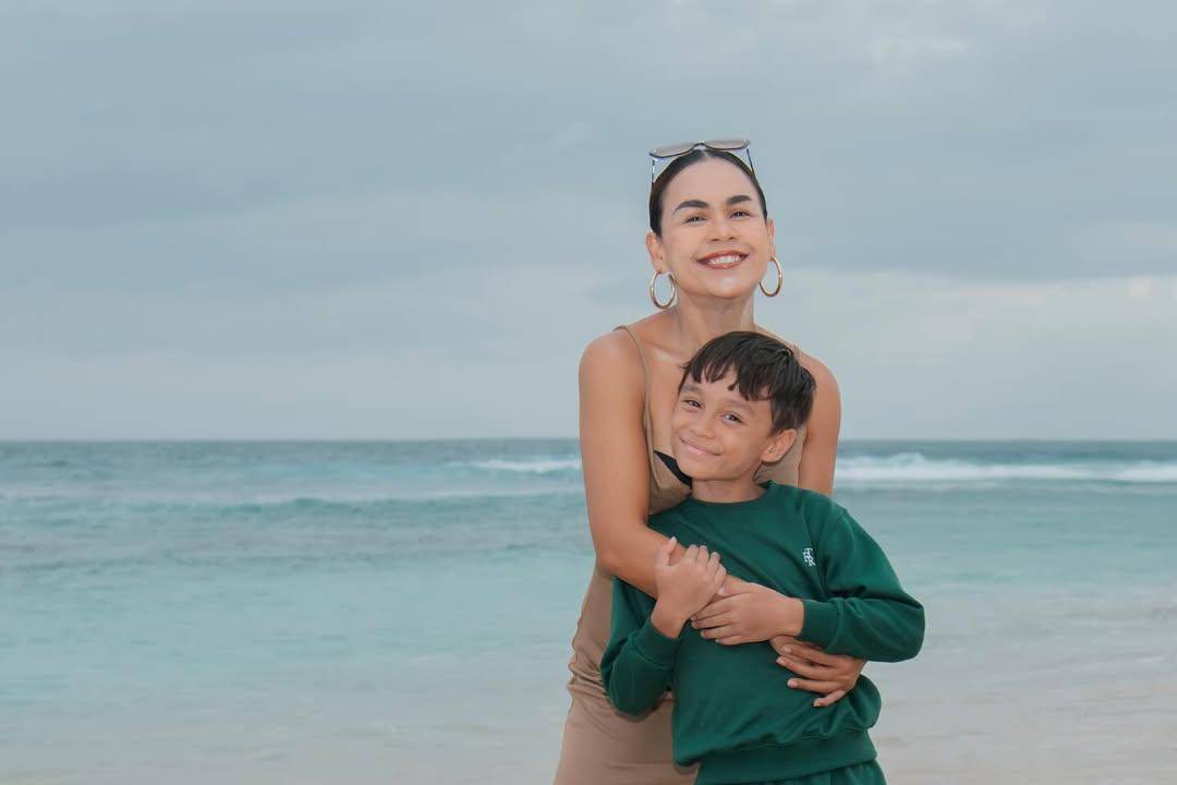 Melaney Ricardo dan anak liburan di Bali (instagram.com/melaney_ricardo)
