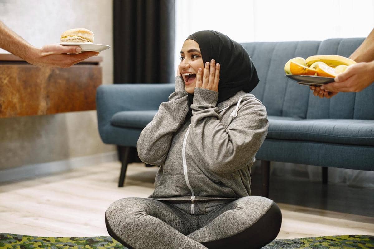 ilustrasi memilih makanan