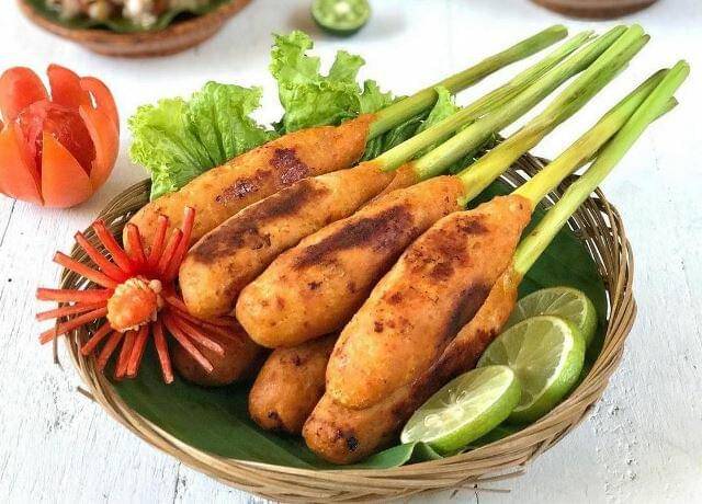 ilustrasi sate lilit