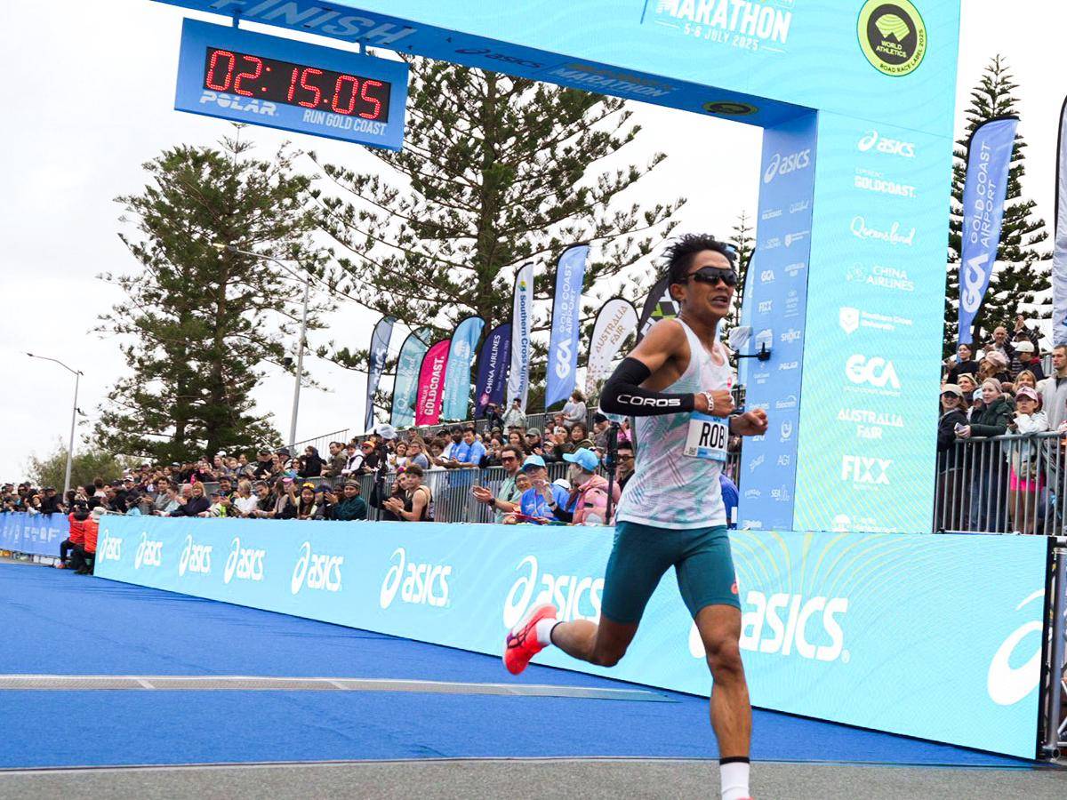 Momen Robi Syianturi, Atlet ASICS Indonesia, Saat Menyelesaikan Gold Coast Marathon 2025 dan Menjadi Pelari Tercepat di Asia Tenggara.JPG