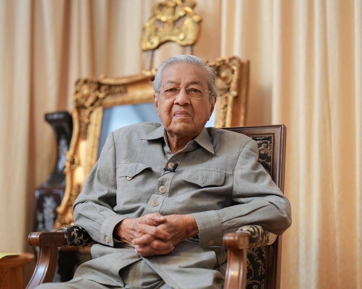 Berusia 100 Tahun, Mahathir Ungkap Tips Menjaga Kesehatannya