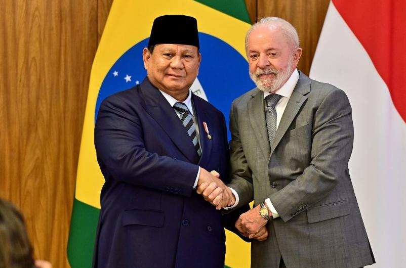 Prabowo di Brasil.png