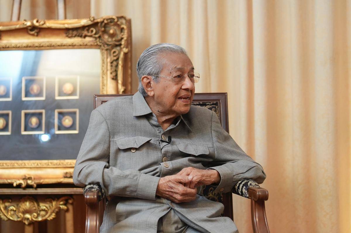 Mahathir Ulang Tahun ke-100, PM Malaysia: Tetaplah Jadi Teladan Kami