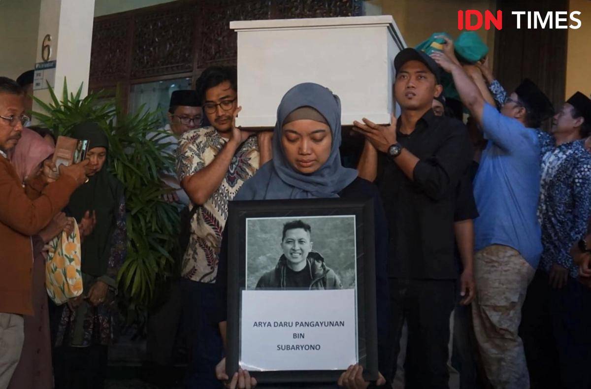 Istri Arya Daru