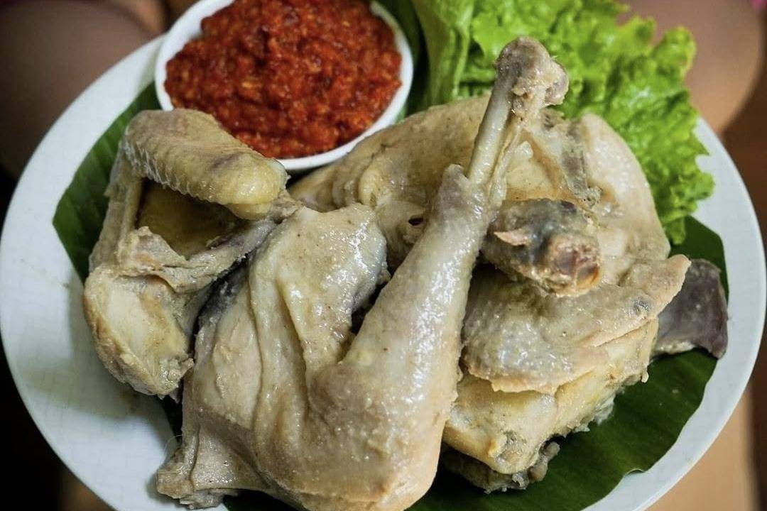 Ayam pop sambal roa ala anak kos (Instagram.com/resepayam.sedap)