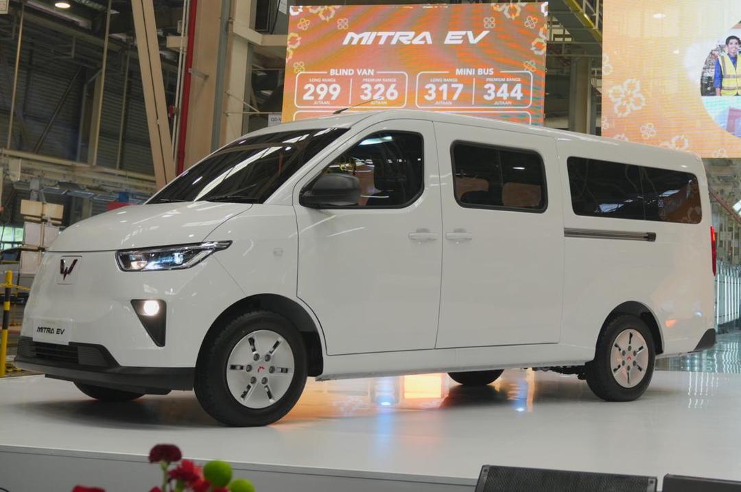 Harga Wuling Mitra EV diumumkan dalam acara Wuling 8th Anniversary.jpeg