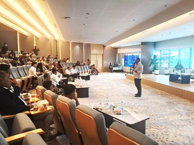Deputi Alimuddin saat berikan arahan kepada Pemilik usaha akomodasi di IKN (IDN Times/Ervan)