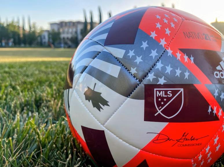 potret bola MLS.jpg