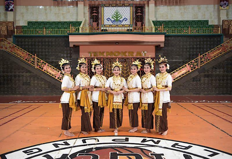 Universitas Teknokrat Juara Nasional Lewat Tari Jung Sarat Lampung