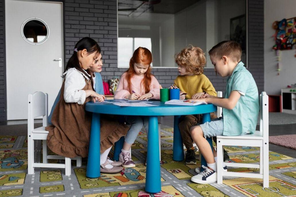 Daycare (freepik.com/freepik) 