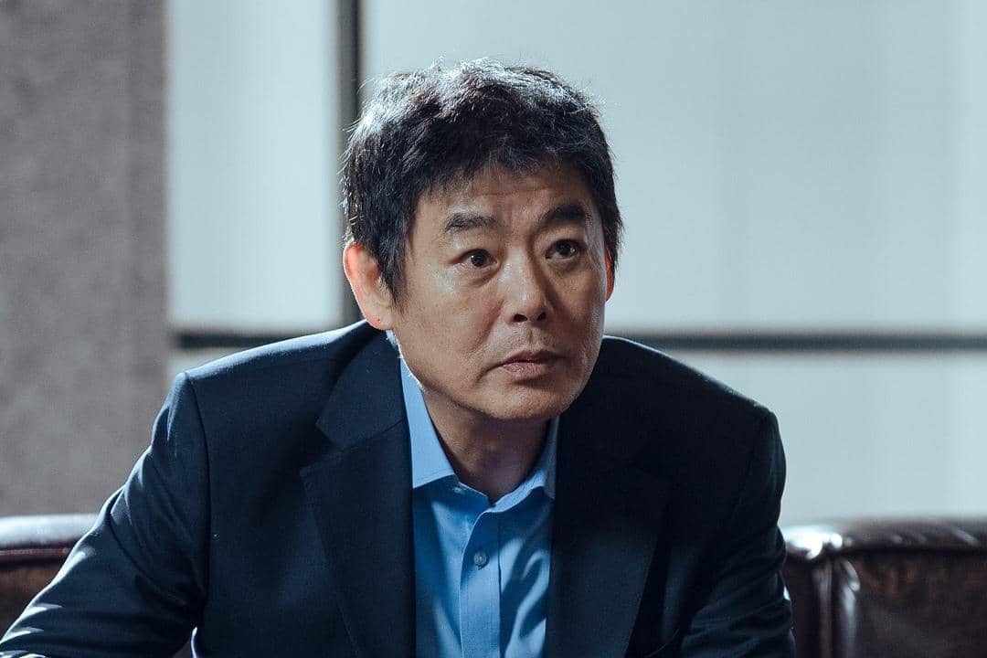 Sung Dong Il di The Art of Negotiation (instagram.com/jtbcdrama)