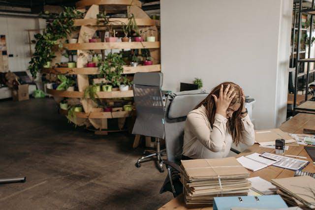 ilustrasi overwork 