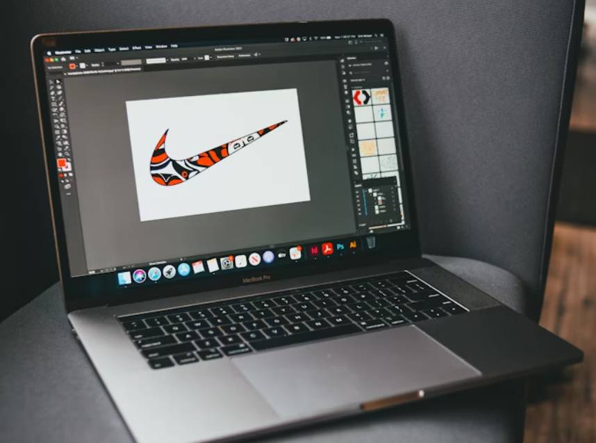 potret edit logo Nike (unsplash.com/Erik Mclean)