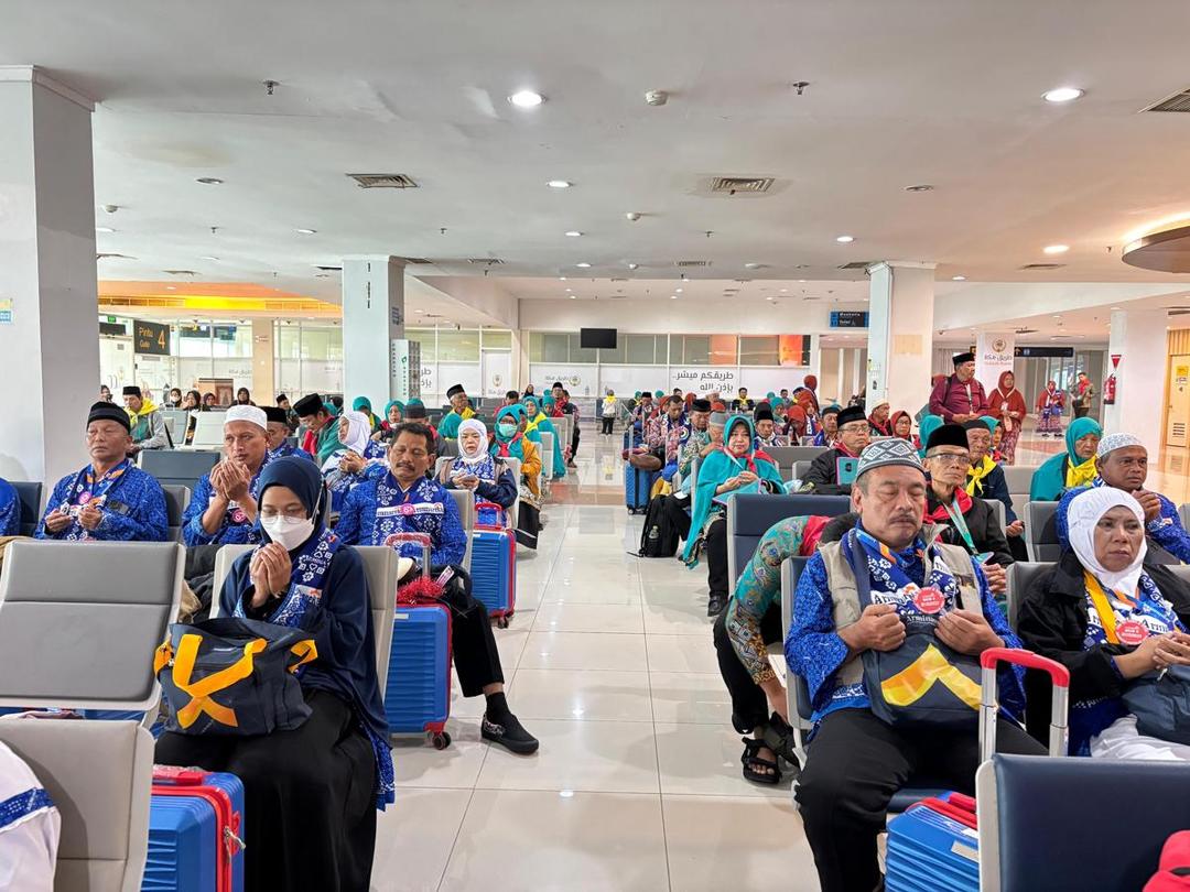 Penerbangan Haji Selesai, Adi Soemarmo Kembali Buka Penerbangan Umrah