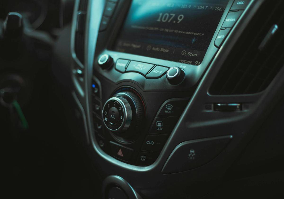 ilustrasi AC manual mobil (pexels.com/Wavy_revolution)