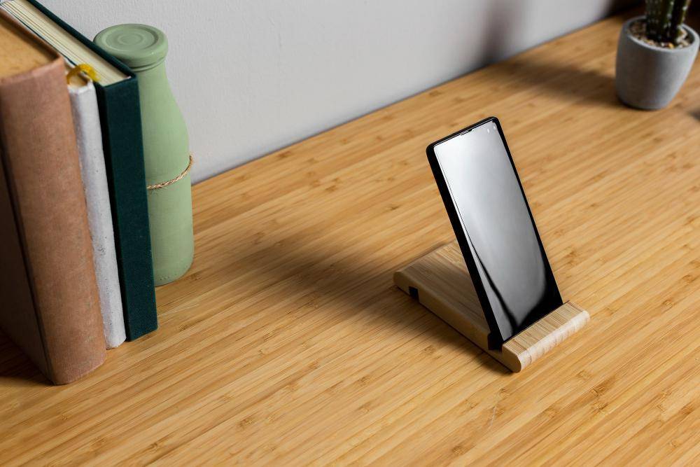 ilustrasi stand holder (freepik.com/freepik)