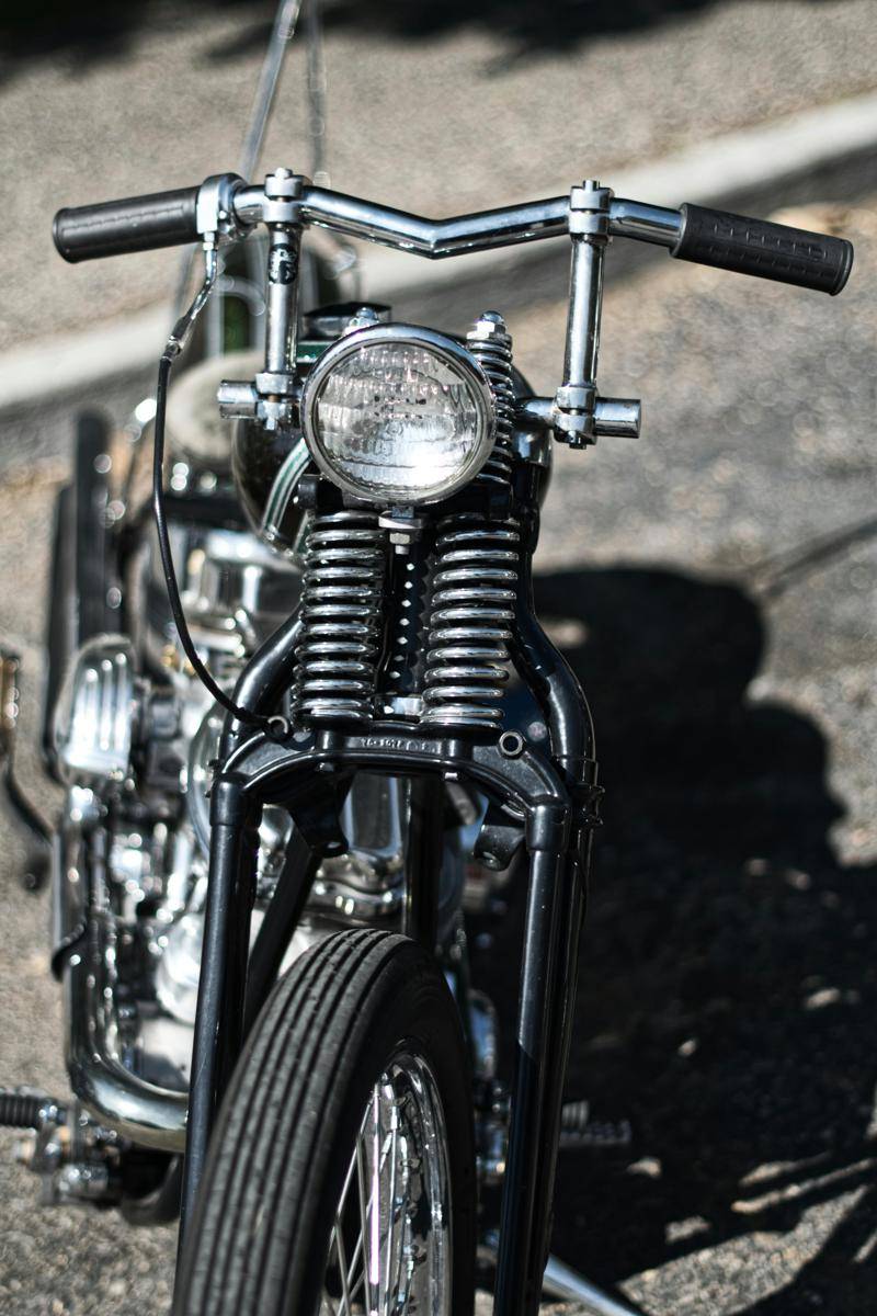 Ilustrasi Motor Custom (pexels.com/Kevin Bidwell)