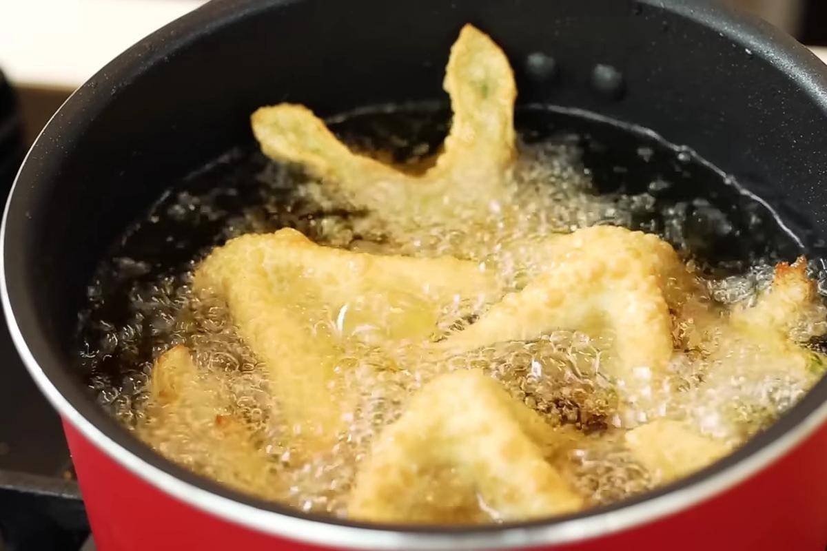 ilustrasi menggoreng siomay goreng dos tanpa ikan (YouTube.com/Devina Hermawan)