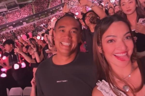 Nia Ramadhani Nonton Konser BLACKPINK (Instagram.com/ramadhaniabakrie)
