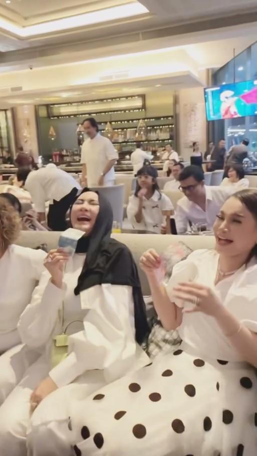 ulang tahun Rizky Billar (Instagram.com/shandypurnamasari)