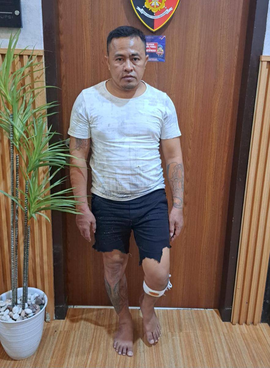 Wahid Wahyudi saat diamankan Satreskrim Polres Batu. (Dok. Humas Polres Batu)