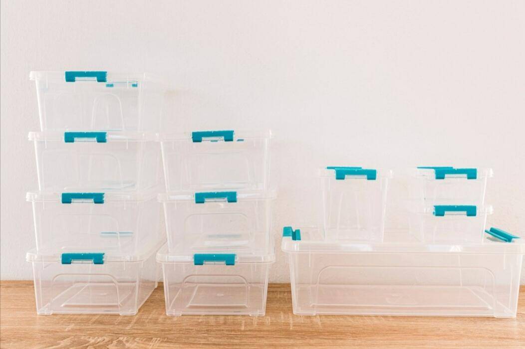 Box Transparan (freepik.com/freepik) 
