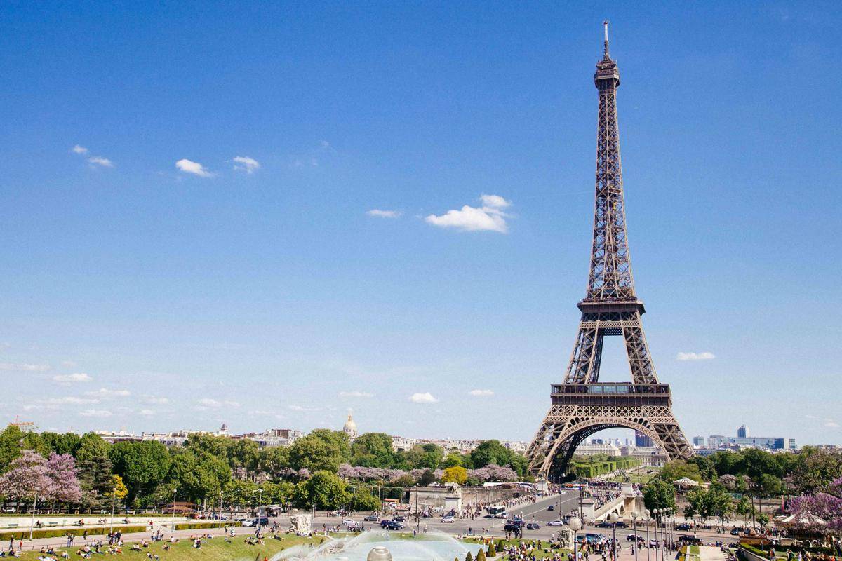 5 Rekomendasi Hotel dekat Eiffel Tower, Bisa Ditempuh Jalan Kaki!