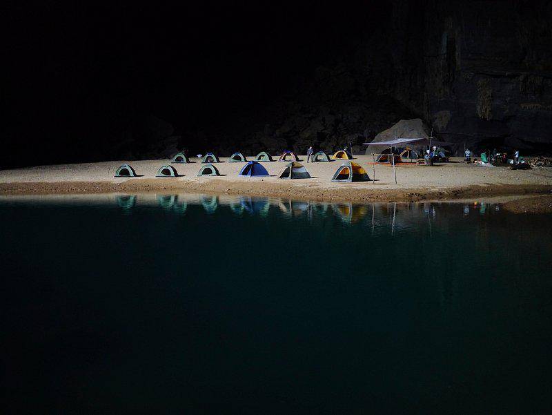 Son Doong, Vietnam (rawpixel.com/cave in Vietnam)
