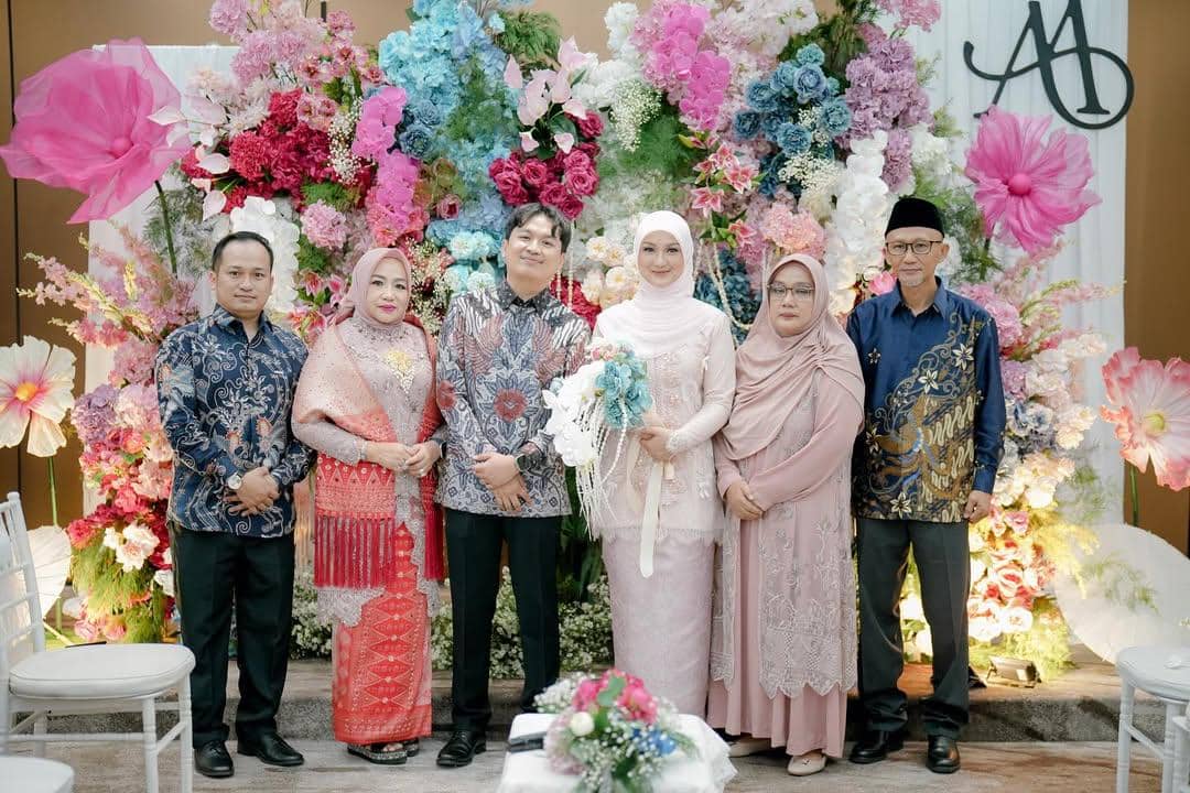 Pertunangan Ate Komika dan Allysa (instagram.com/fatihandhika)