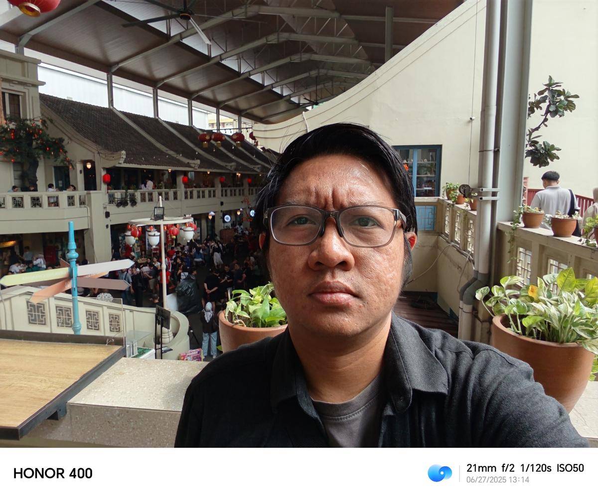 hasil kamera depan HONOR 400 5G (IDN Times/Fatkhur Rozi)