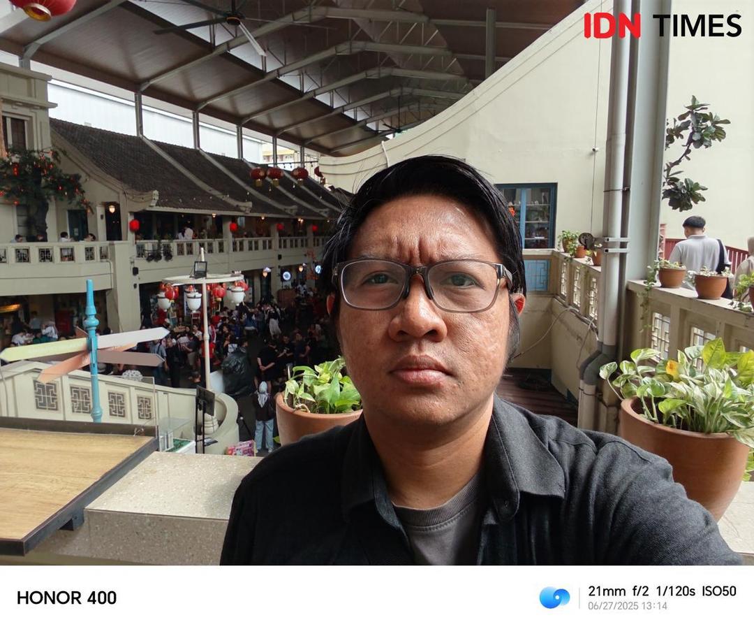 hasil kamera depan HONOR 400 5G (IDN Times/Fatkhur Rozi)