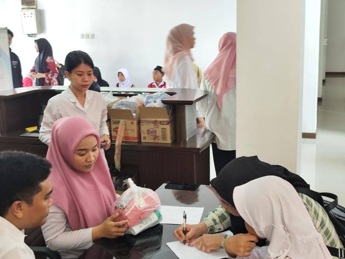 Hari pertama masuk Sekolah Rakyat di Makassar, Senin (14/7/2025). IDN Times/Darsil Yahya