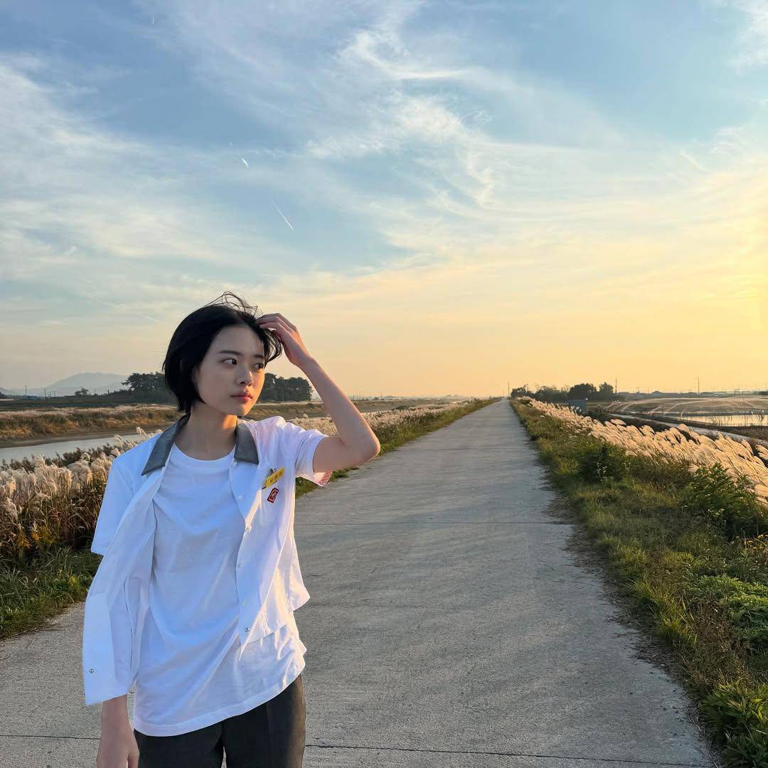 Lee Jae In di balik layar drama Our Unwritten Seoul (instagram.com/2janejane)