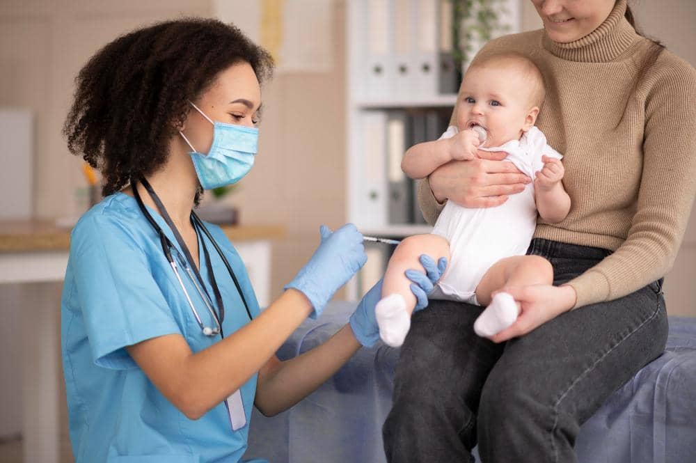 Vitamin K untuk Bayi Baru Lahir, Diberikan secara Oral atau Lewat Suntikan?