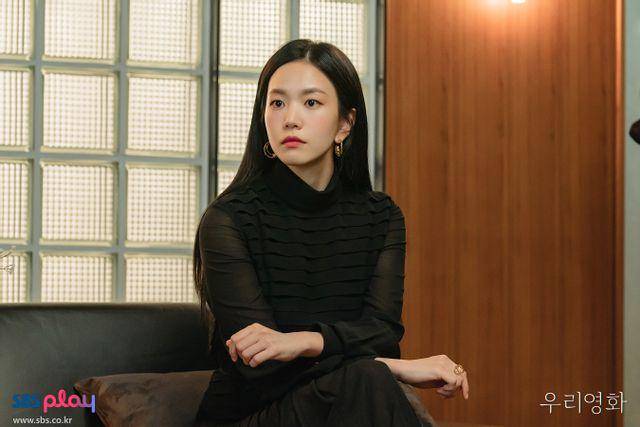 7 Kebaikan Chae Seo Young pada Lee Da Eum di Our Movie, Bantah Rumor!